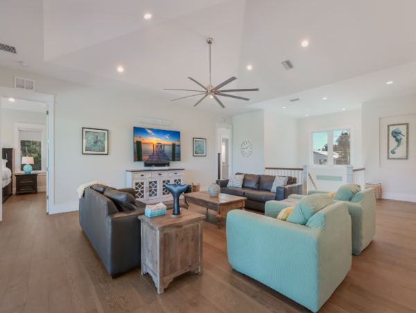 Luxurious Canal-Front Retreat - Perfect for Families
